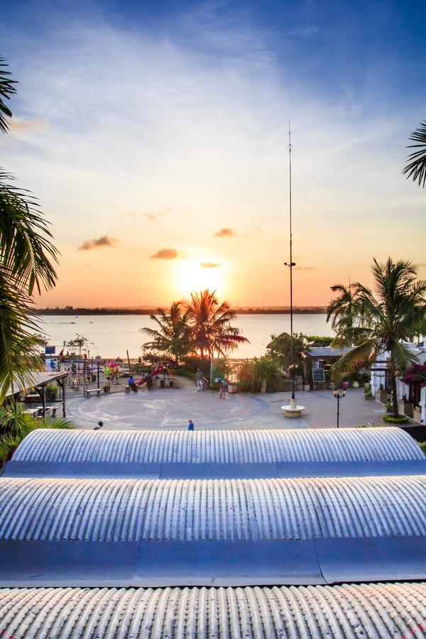 Hotel Slipway Дар-эс-Саламе Экстерьер фото